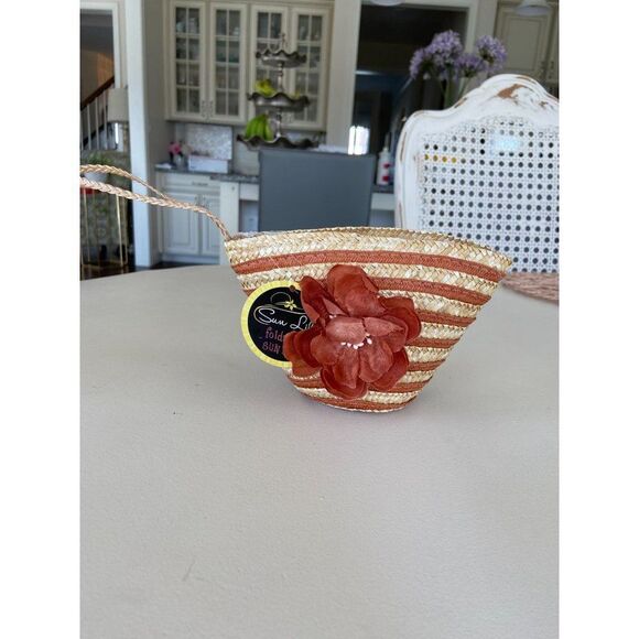 NWT Straw Change Purse - Picture 1 of 5